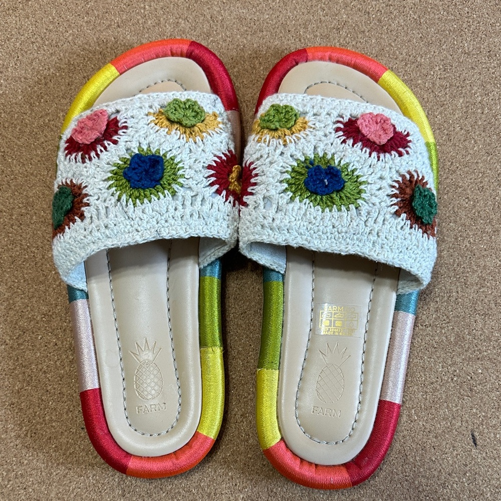 FARM RIO Sunset Crochet Sandals EUC